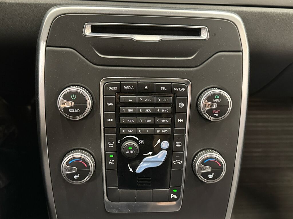 Volvo V70 2014 Sininen