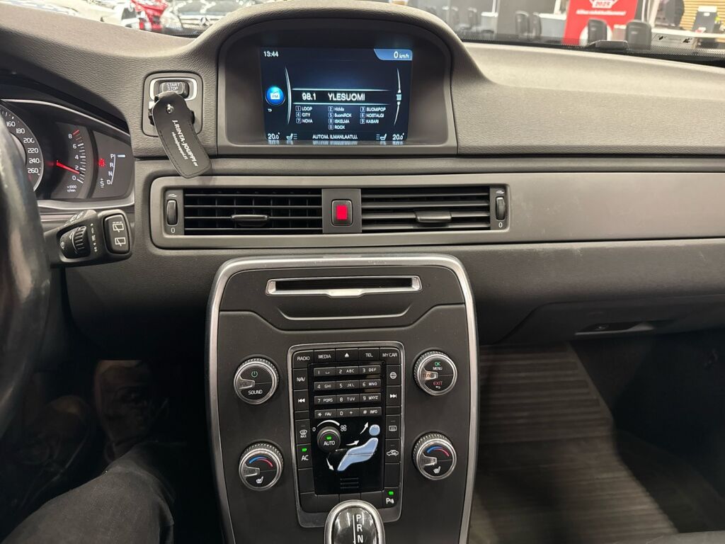 Volvo V70 2014 Sininen