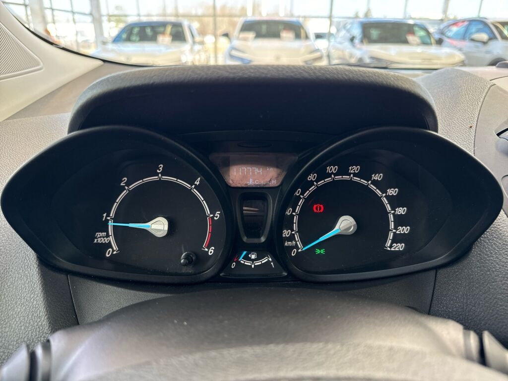 Ford Transit Courier 2021 Punainen