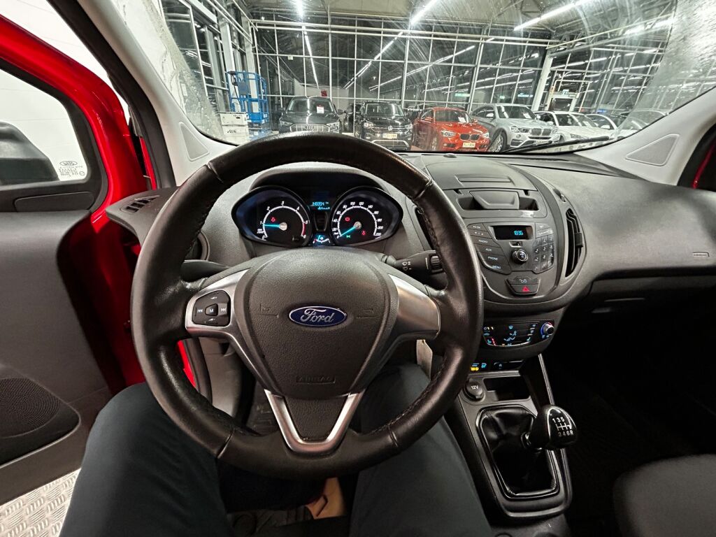 Ford Transit Courier 2021 Punainen