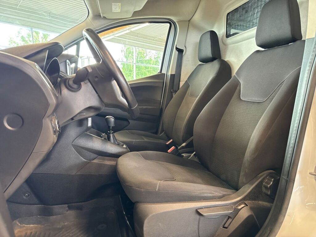 Ford Transit Courier 2021 Valkoinen