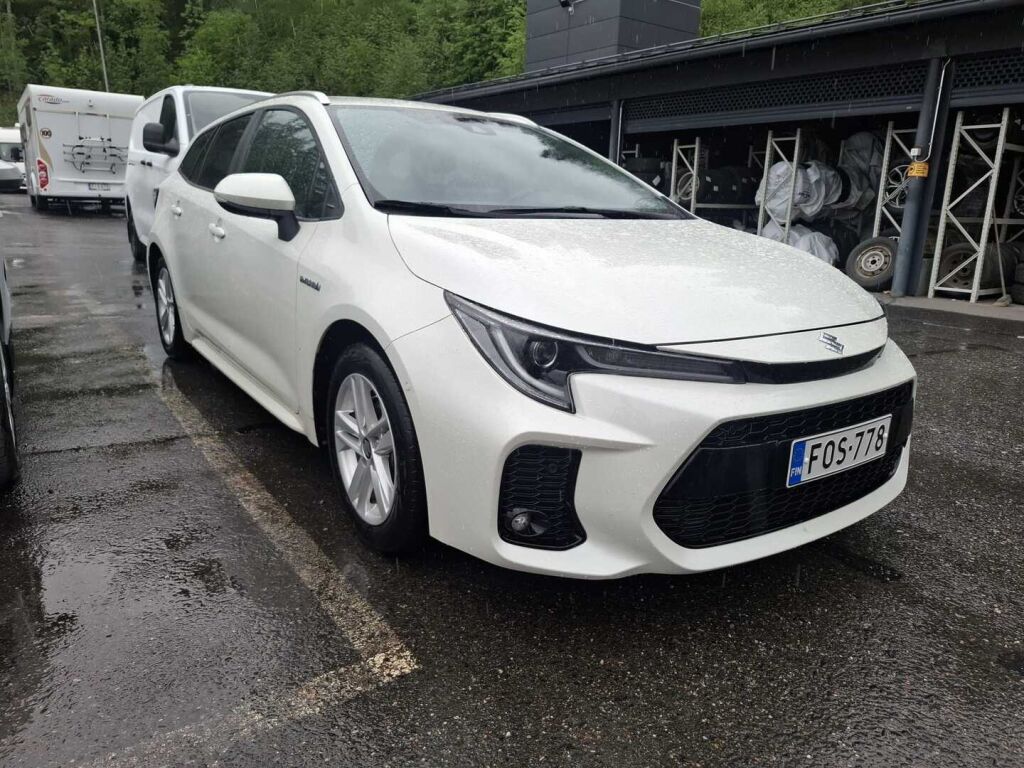 Suzuki Swace 2021 Valkoinen