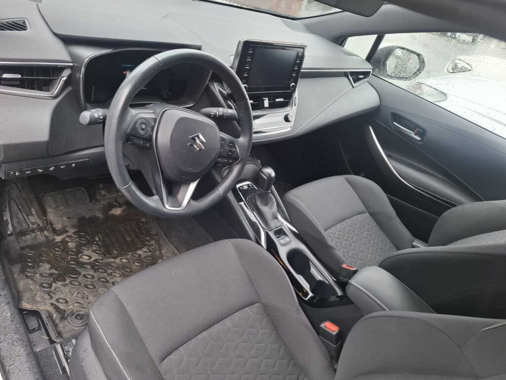 Suzuki Swace 2021 Valkoinen