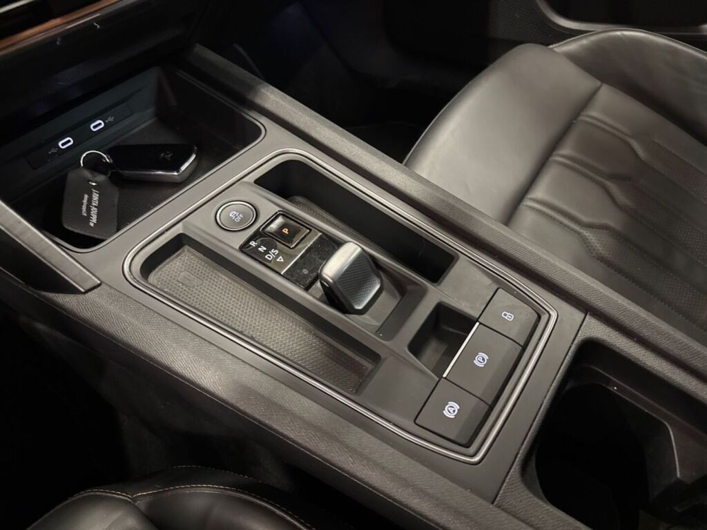 Cupra Formentor 2021 Punainen