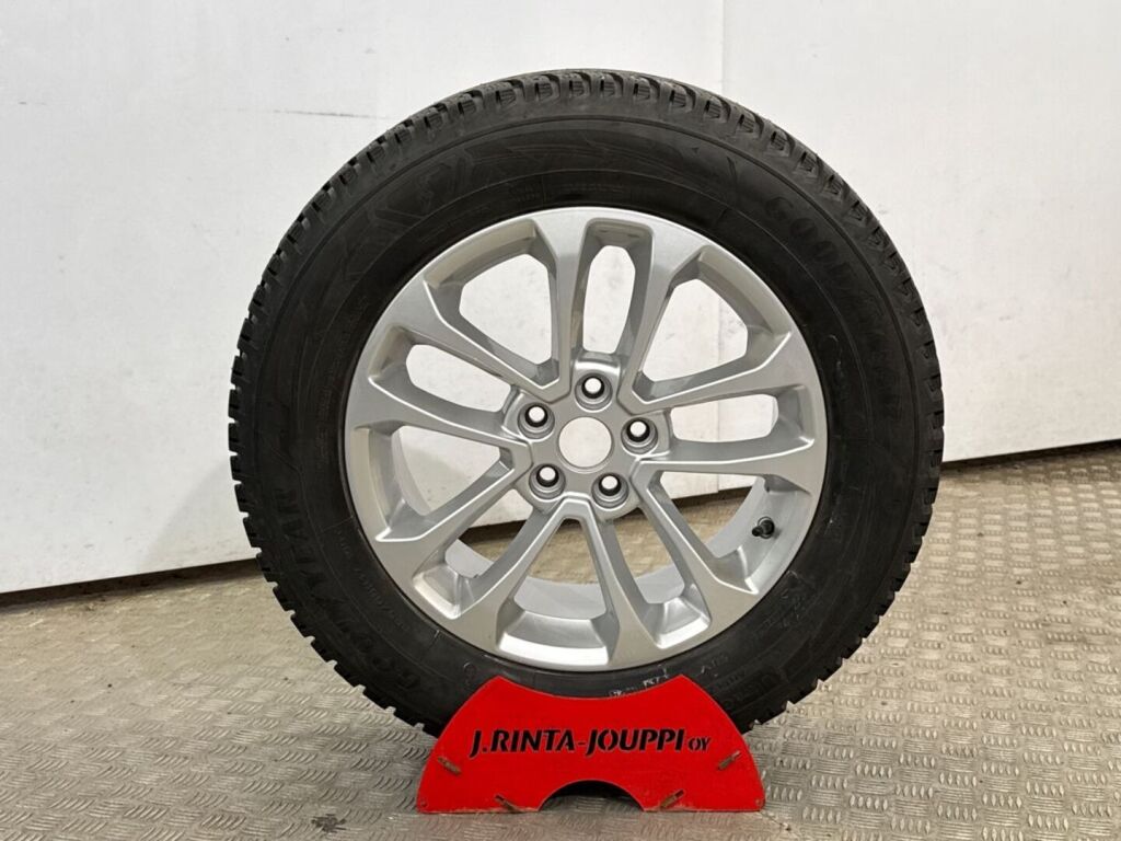 Ford Kuga 2022 Musta