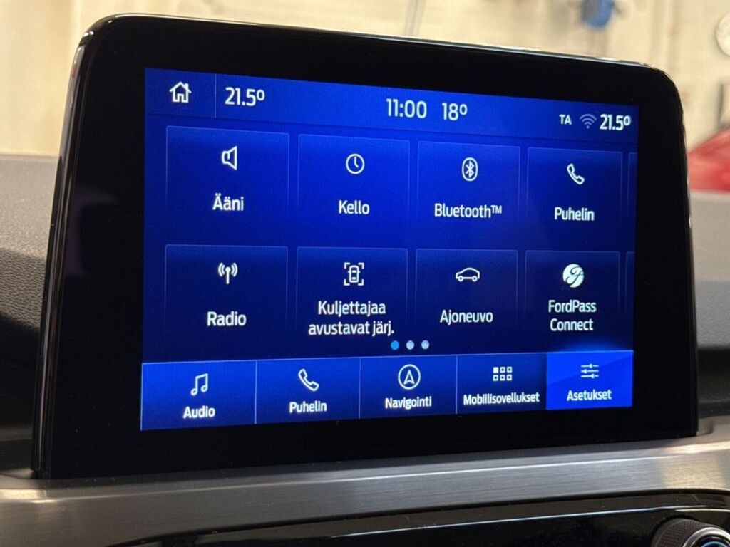 Ford Kuga 2022 Musta