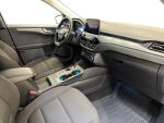 Ford Kuga 2022 Musta