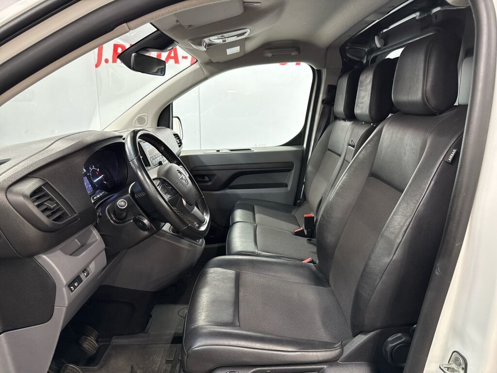 Opel Vivaro 2021 Valkoinen