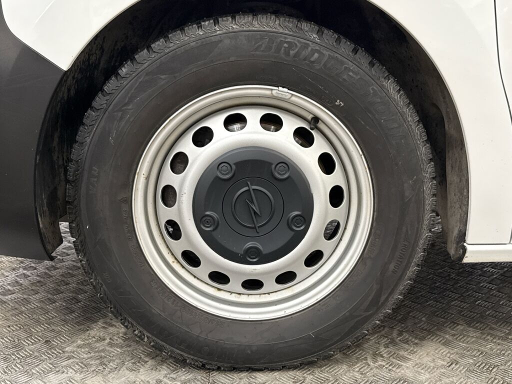 Opel Vivaro 2021 Valkoinen