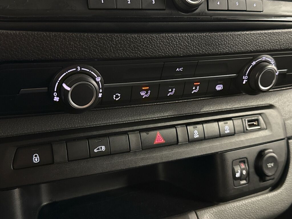 Opel Vivaro 2021 Valkoinen