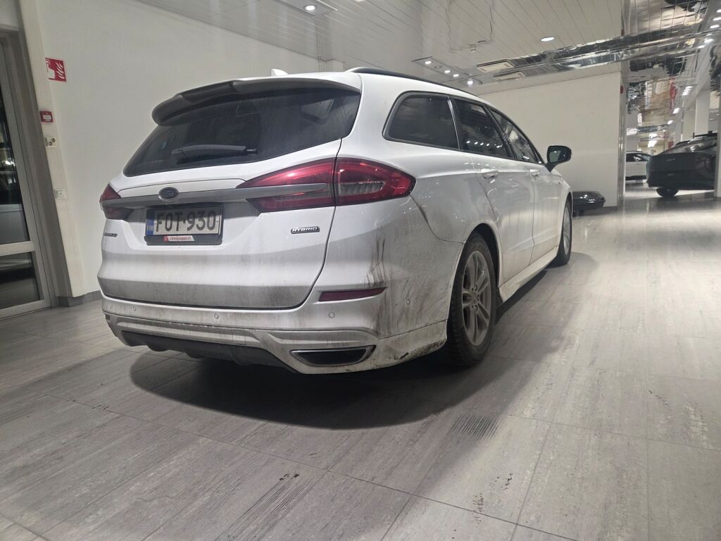 Ford Mondeo 2022 Valkoinen