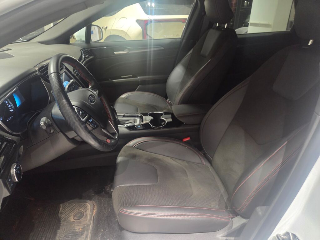 Ford Mondeo 2022 Valkoinen