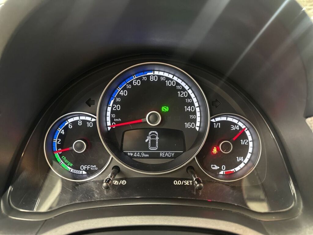 Volkswagen up! 2016 Valkoinen