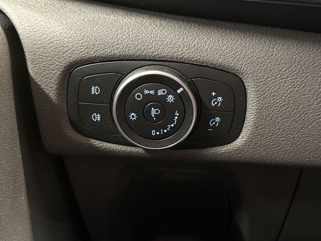 Ford Transit 2019 Valkoinen
