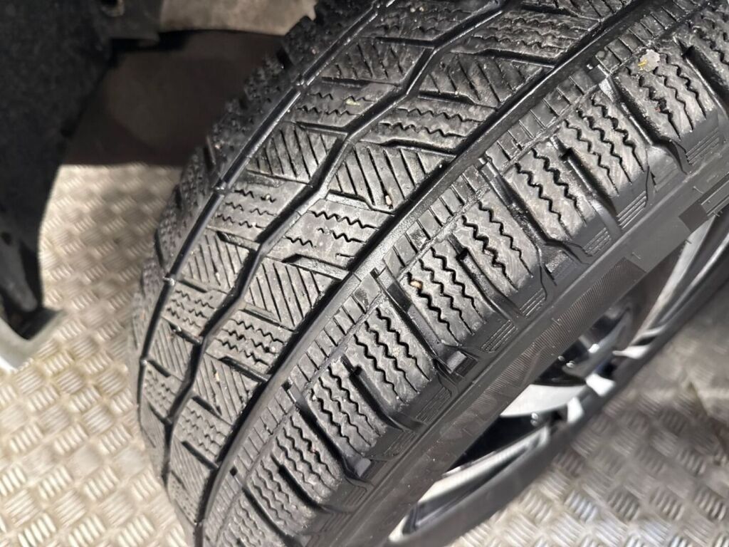 Ford Transit 2019 Valkoinen