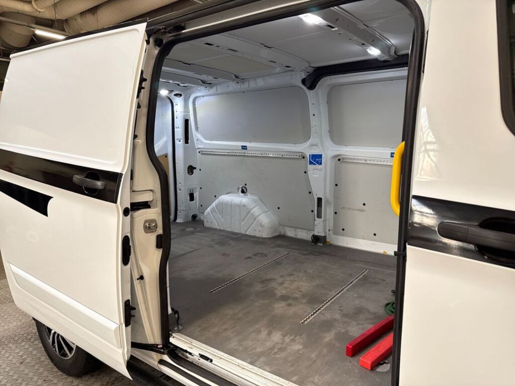 Ford Transit 2019 Valkoinen