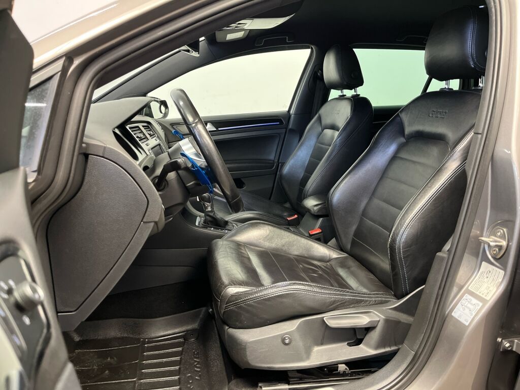 Volkswagen Golf 2015 Harmaa