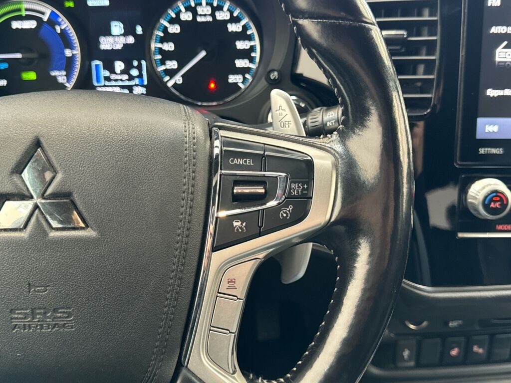 Mitsubishi Outlander PHEV 2021 Valkoinen