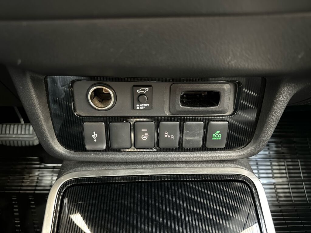 Mitsubishi Outlander PHEV 2021 Valkoinen