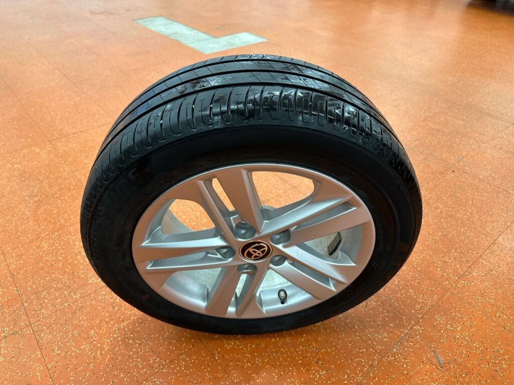 Toyota Corolla 2020 Punainen