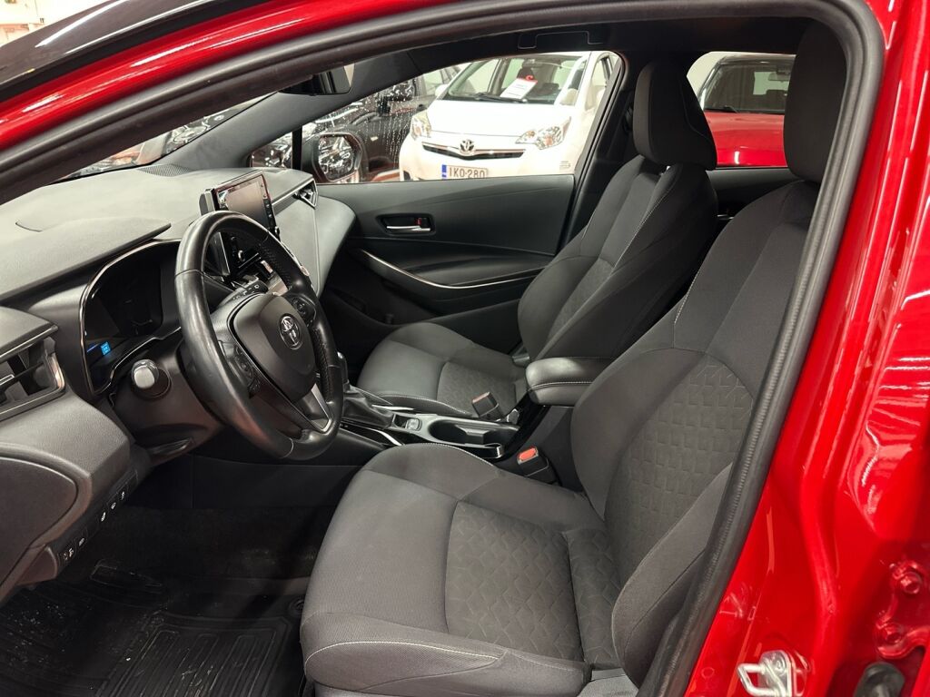 Toyota Corolla 2020 Punainen