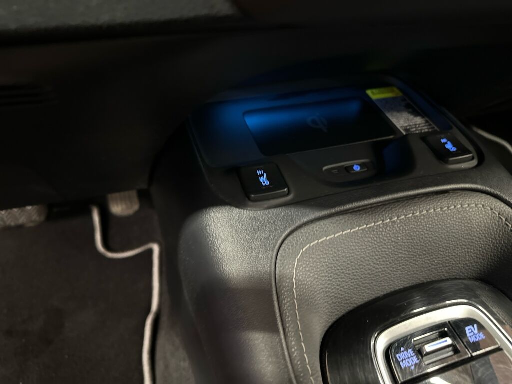 Toyota Corolla 2021 Punainen