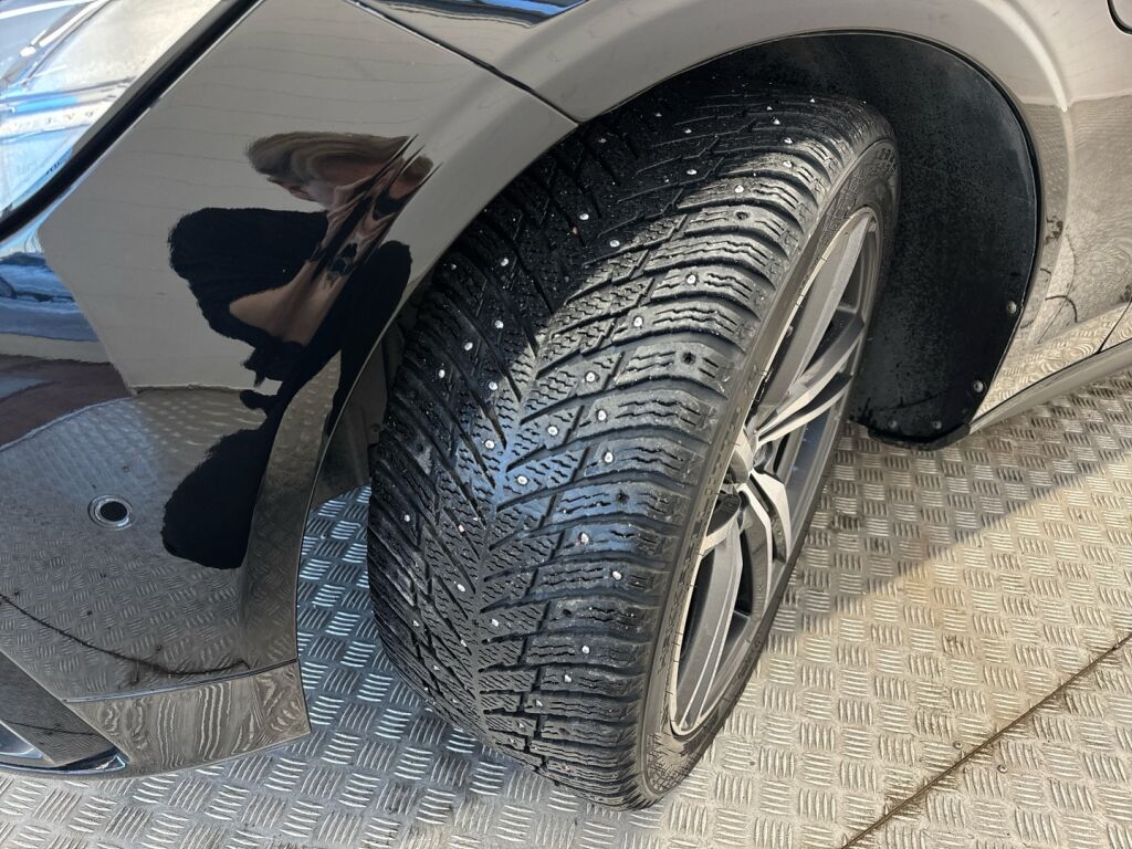 Volvo S90 2022 Musta