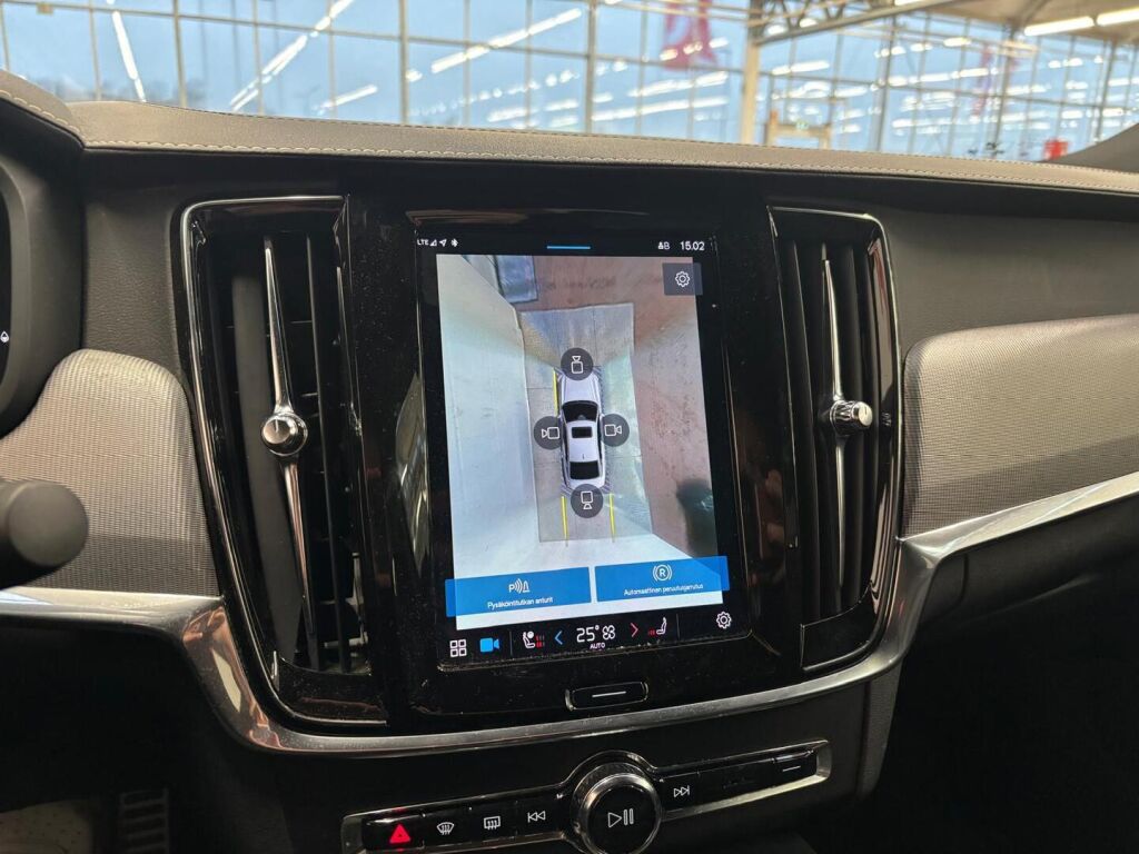 Volvo S90 2022 Musta