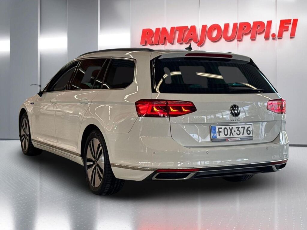 Volkswagen Passat 2021 Valkoinen