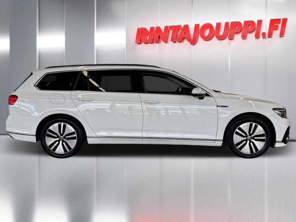Volkswagen Passat 2021 Valkoinen