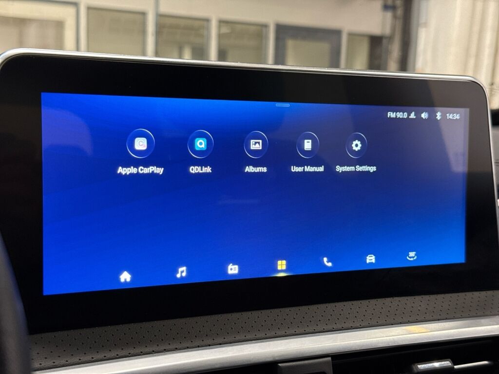 Maxus Euniq 5 2021 Musta