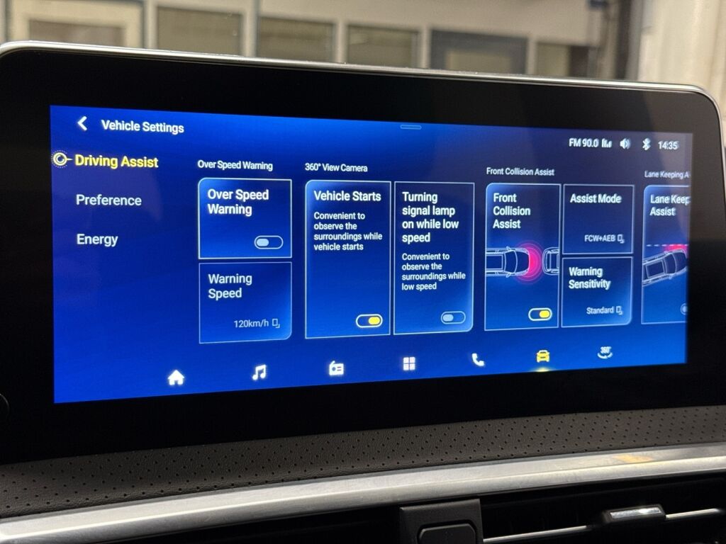Maxus Euniq 5 2021 Musta