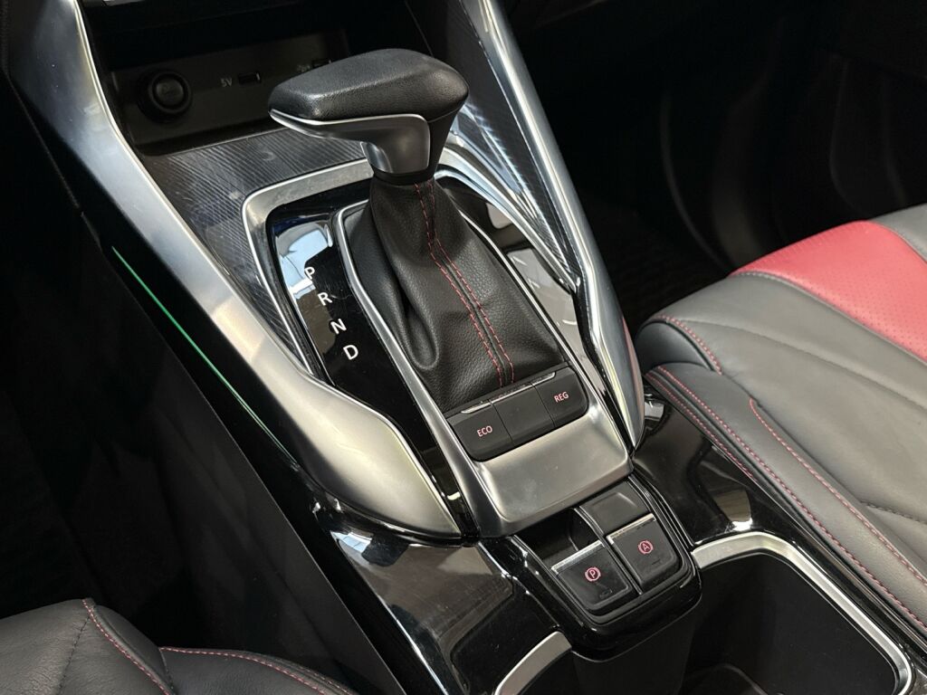 Maxus Euniq 5 2021 Musta