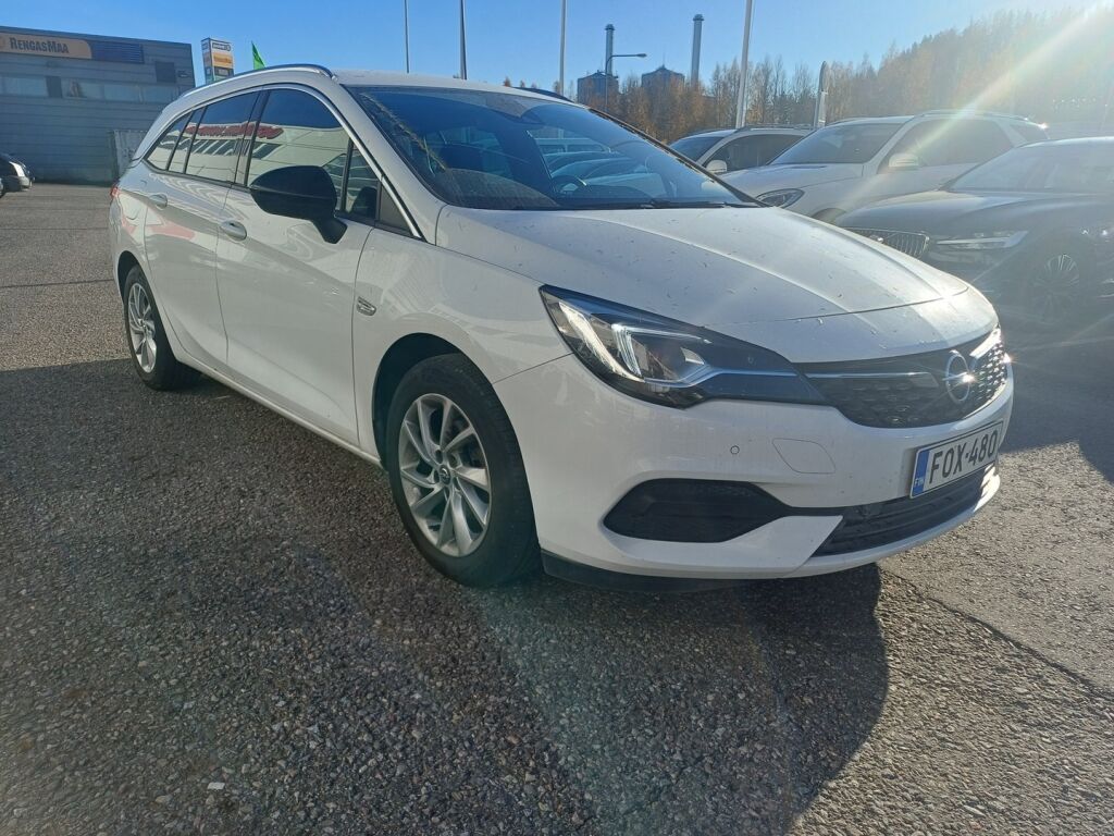 Opel Astra 2022 Valkoinen