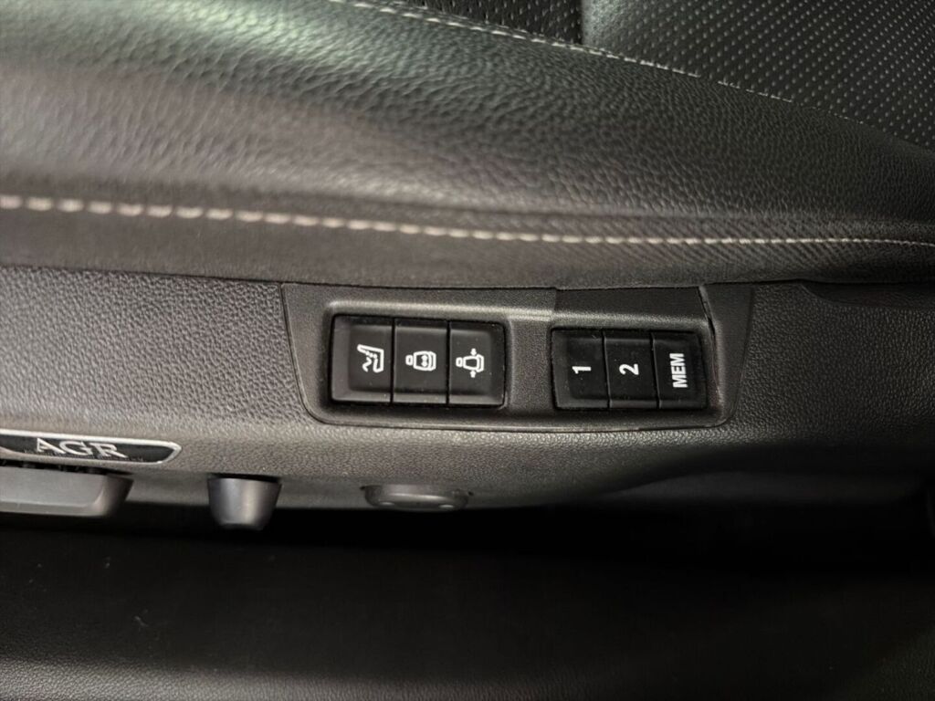 Opel Insignia 2022 Punainen