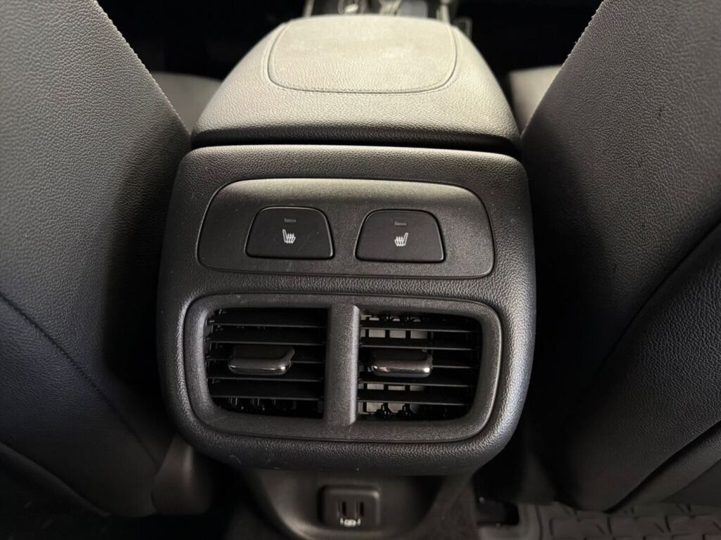 Opel Insignia 2022 Punainen