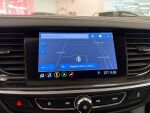 Opel Insignia 2022 Punainen