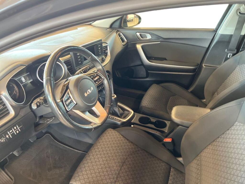 Kia Ceed 2022 Harmaa