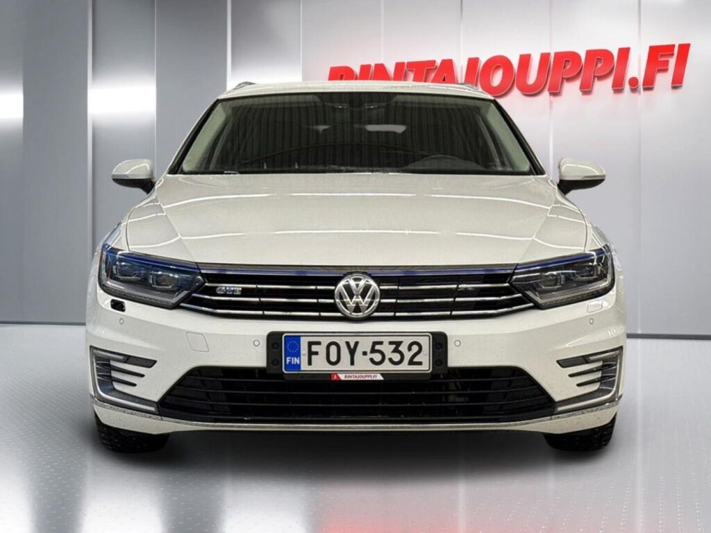 Volkswagen Passat 2018 Valkoinen