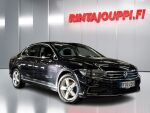 Volkswagen Passat 2022 Musta