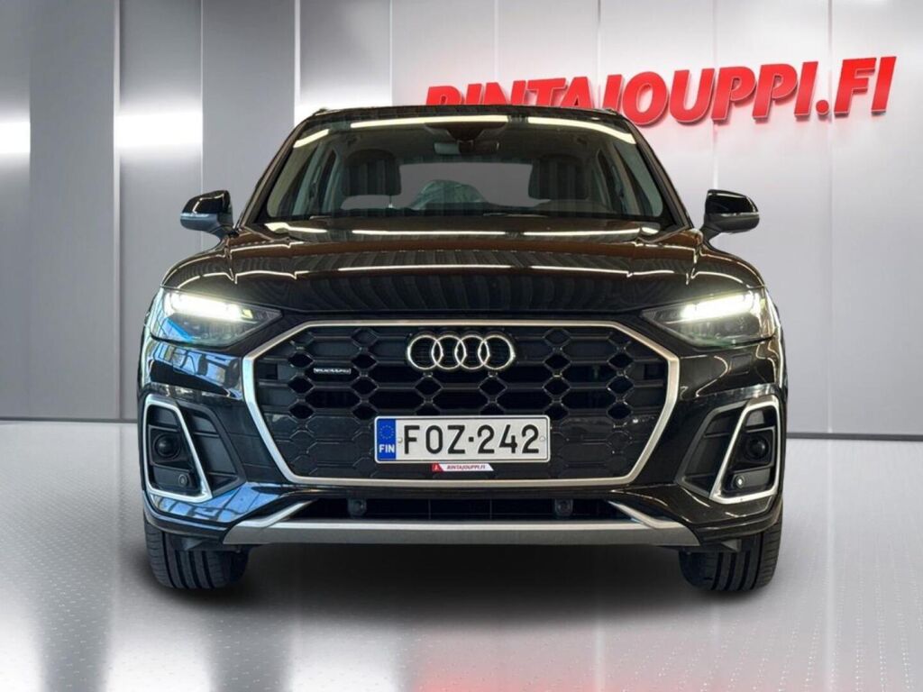 Audi Q5 2022 Musta