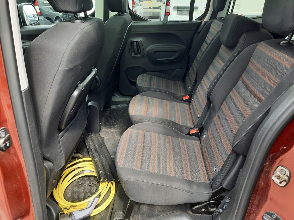 Opel Combo-e 2021 Ruskea (beige)