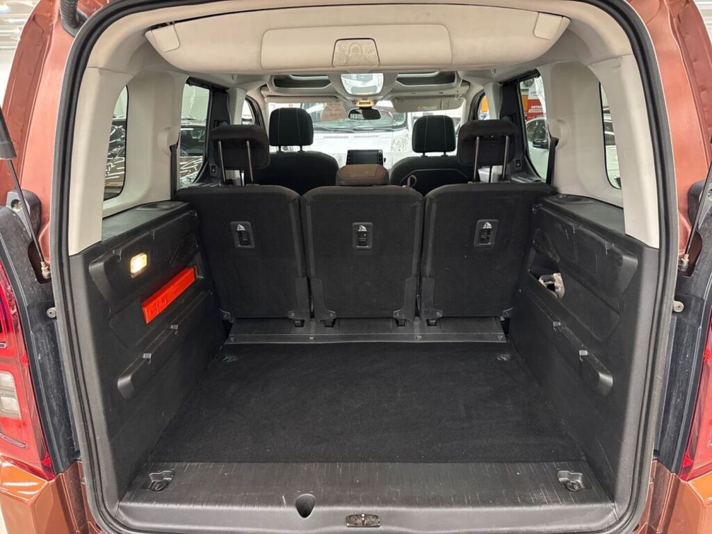 Opel Combo-e 2021 Ruskea (beige)