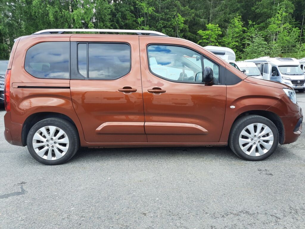 Opel Combo-e 2021 Ruskea (beige)