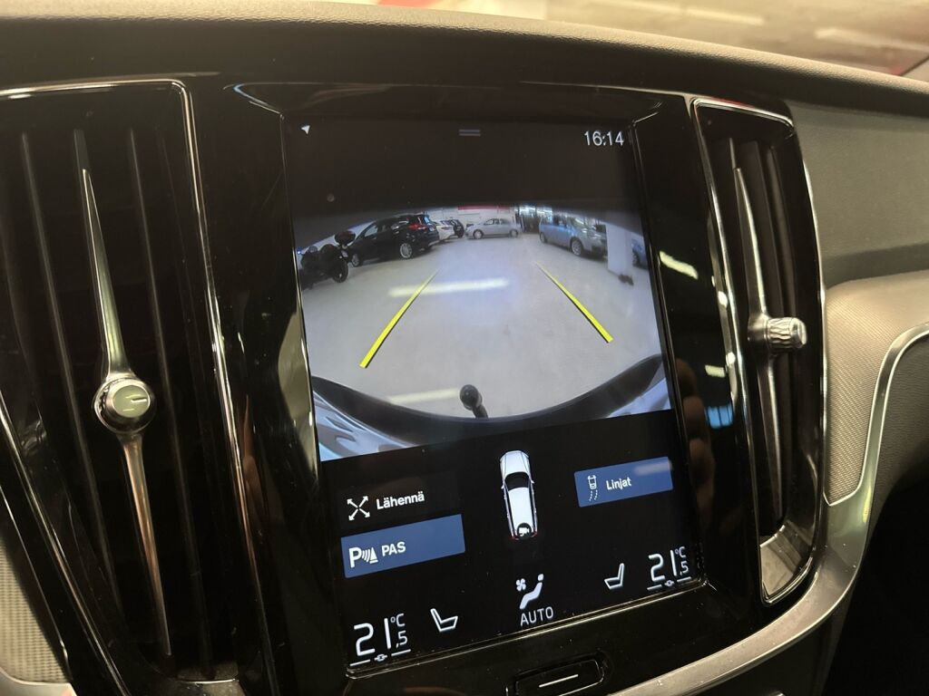 Volvo V60 2019 Musta