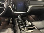 Volvo V60 2019 Musta