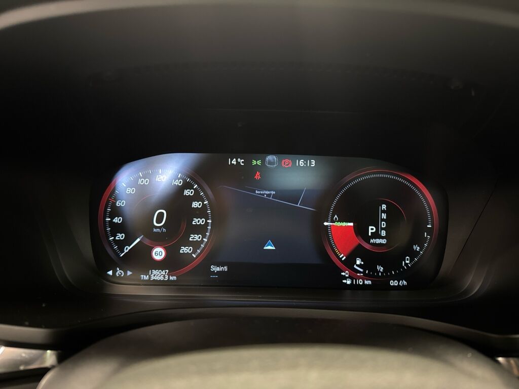 Volvo V60 2019 Musta
