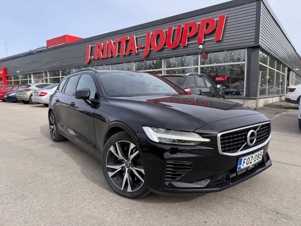 Volvo V60 2019 Musta