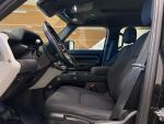 Land Rover Defender 2022 Musta