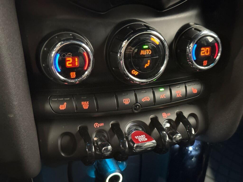 Mini Hatchback 2018 Harmaa